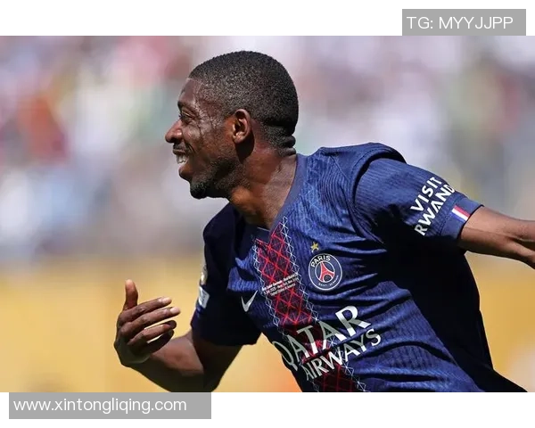 足球场上八号球星的传奇故事与无与伦比的技术魅力分析