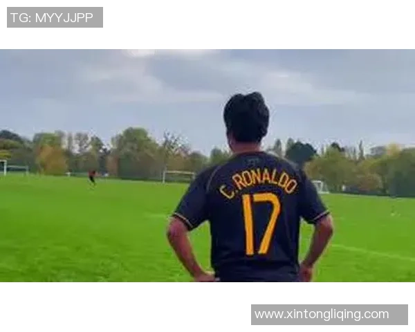 足球十大功夫球星精彩瞬间 展现华丽技术与无敌球艺